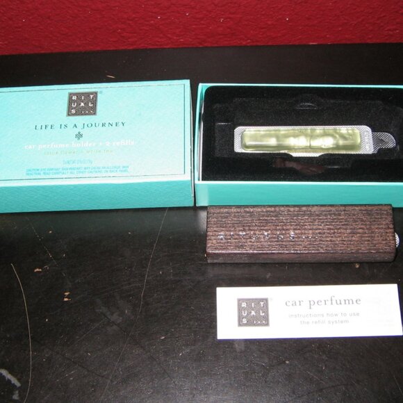 Rituals of Karma Life is a Journey car freshener w 2 strips - Picture 2 of 5